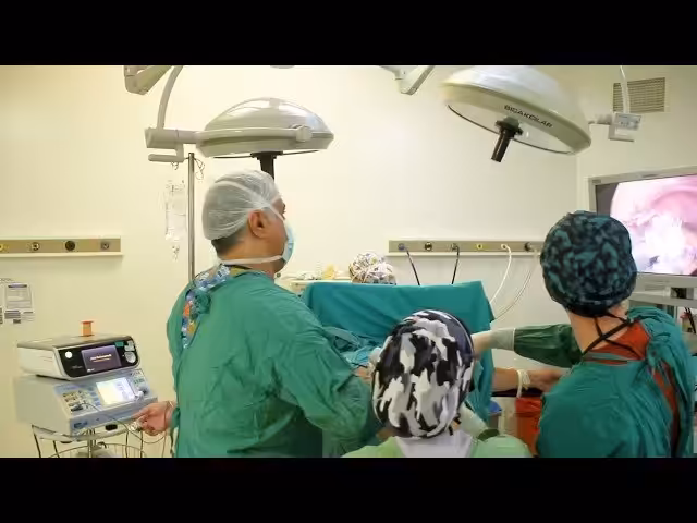 Cirugía bariátrica por laparoscopia en el quirófano de İzmir